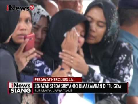 Istri korban tak kuasa menahan kesedihan saat pemakaman Serda Suryanto - iNews Siang 19/12