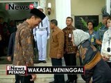 Wakasal meninggal, sejumlah kerabat dan rekan datang melayat - iNews Petang 19/12