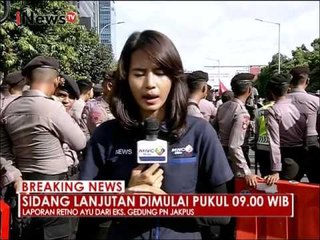 Télécharger la video: Live Report : Kondisi yang mulai ramai didepan lokasi sidang Ahok - iNews Breaking News 2012