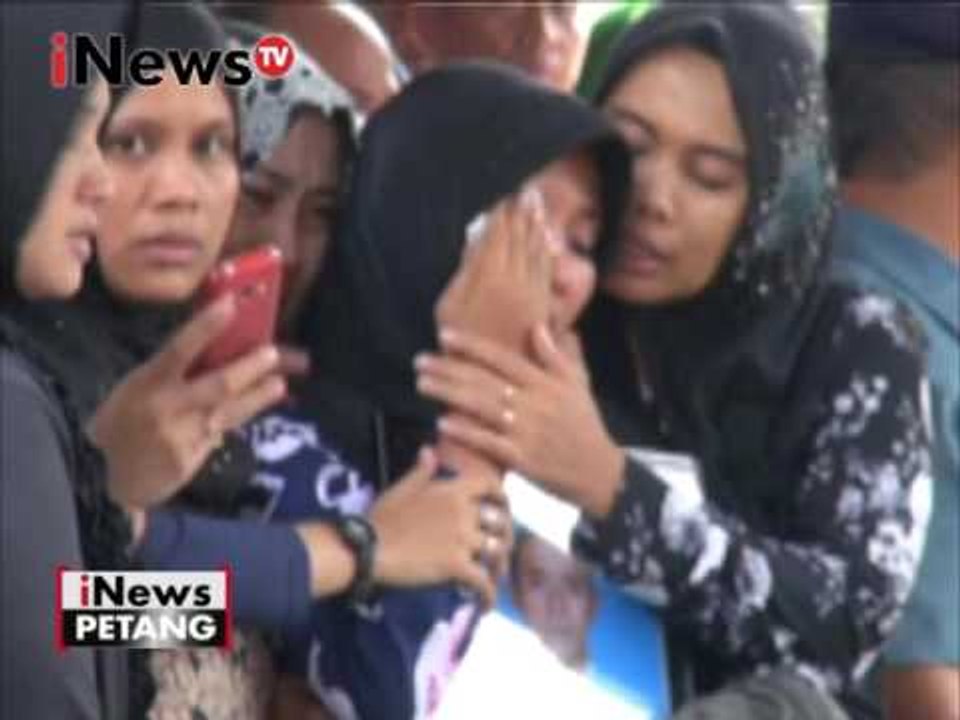 Jenazah serda Suryanto dimakamkan di TPU Gemol - iNews Petang 19/12