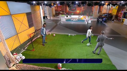 تحدي ضربات الجزاء بين منذر رياحنة وسارة العلي