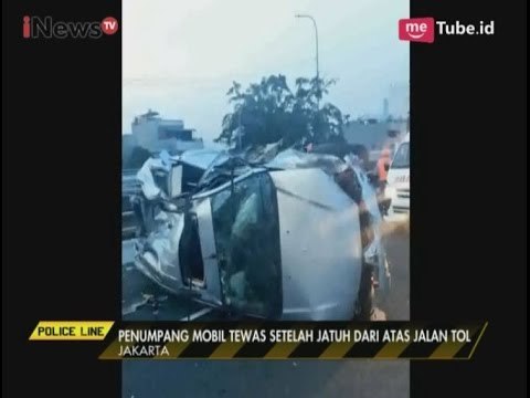Mobil Minibus Tabrak Pembatas Jalan, Penumpang Tewas Jatuh dari Atas Jalan Tol - Police Line 11/05