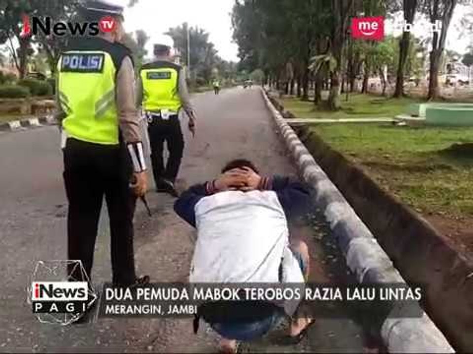 2 Pemuda Mabuk Terobos Razia, Polisi Berikan Hukuman Jalan Jongkok - iNews Pagi 16/05
