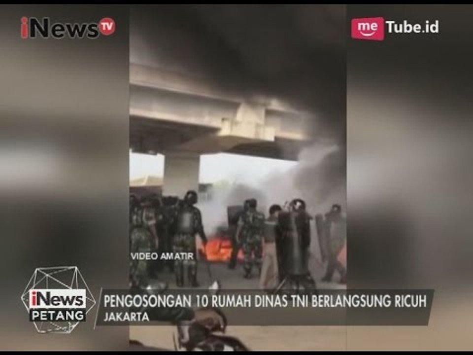 [Ricuh] Pengosongan Rumah Dinas TNI Dihalangi Warga - iNews Petang 18/05