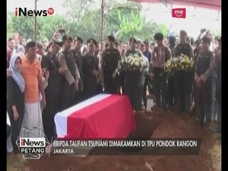 Isak Tangis Keluarga Iringi Prosesi Pemakaman Bripda Taufan - iNews Petang 25/05