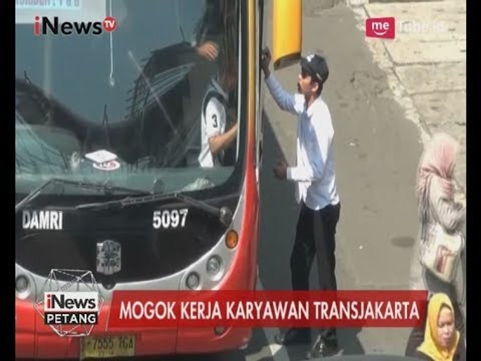 Mogok Beroperasi, Ratusan Penumpang TransJakarta Diturunkan Paksa - iNews Petang 12/06
