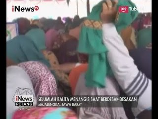 Скачать видео: Berebut Pakaian Murah, Warga Majalengka Saling Dorong - iNews Petang 14/06