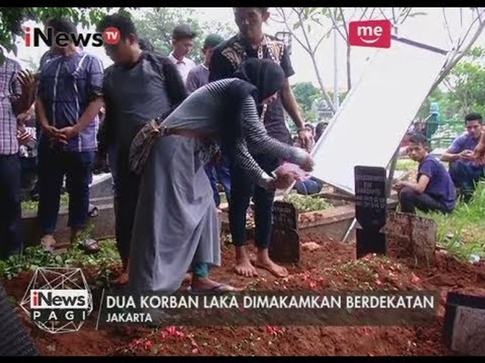 Dua Jenazah Korban Kecelakaan Diperlintasan Senen Dimakamkan Berdekatan - iNews Pagi 15/06