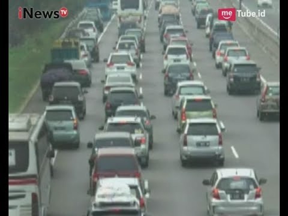 Tol Jakarta - Cikampek Alami Kemacetan Hingga 3 Km - iNews Siang 22/06