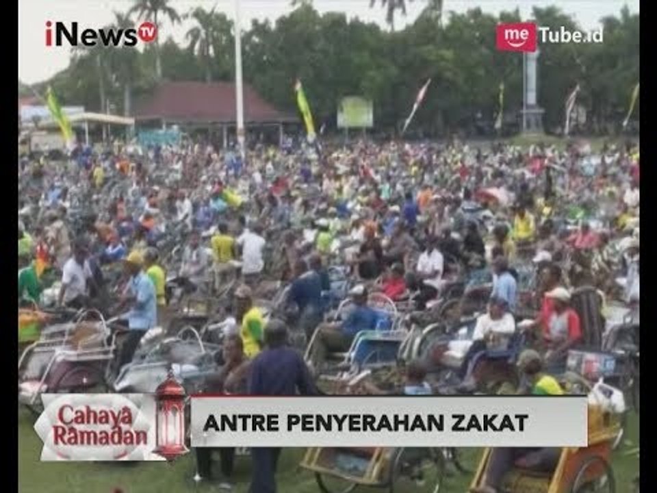 Ribuan Tukang Becak Rela Antre Demi Mendapatkan Paket Zakat Dari Pemkab Jombang - iNews Pagi 23/06