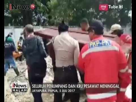 Jenazah Pilot & Co-Pilot Pesawat AMA Dibawa ke RS. Bhayangkara untuk Divisum - iNews Malam 06/07