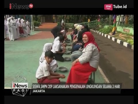 Unik!! SMPN 209 Mengawali Pendidikan Siswa Baru Dengan Mencuci Kaki Ibu - iNews Pagi 11/07