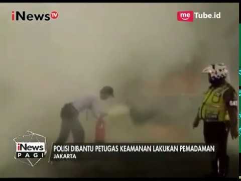 Video Detik-detik Metromini Terbakar di Bunderan HI - iNews Pagi 24/07