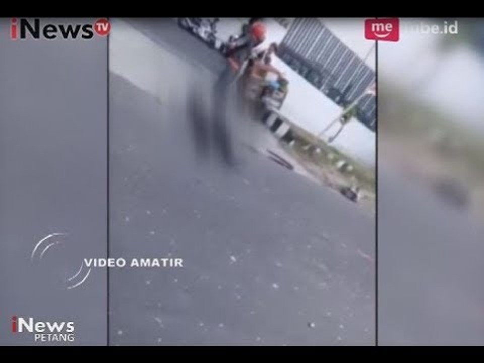 Video Amatir, Detik - detik Pasca Kecelakaan Maut di Malang - iNews Petang 27/08