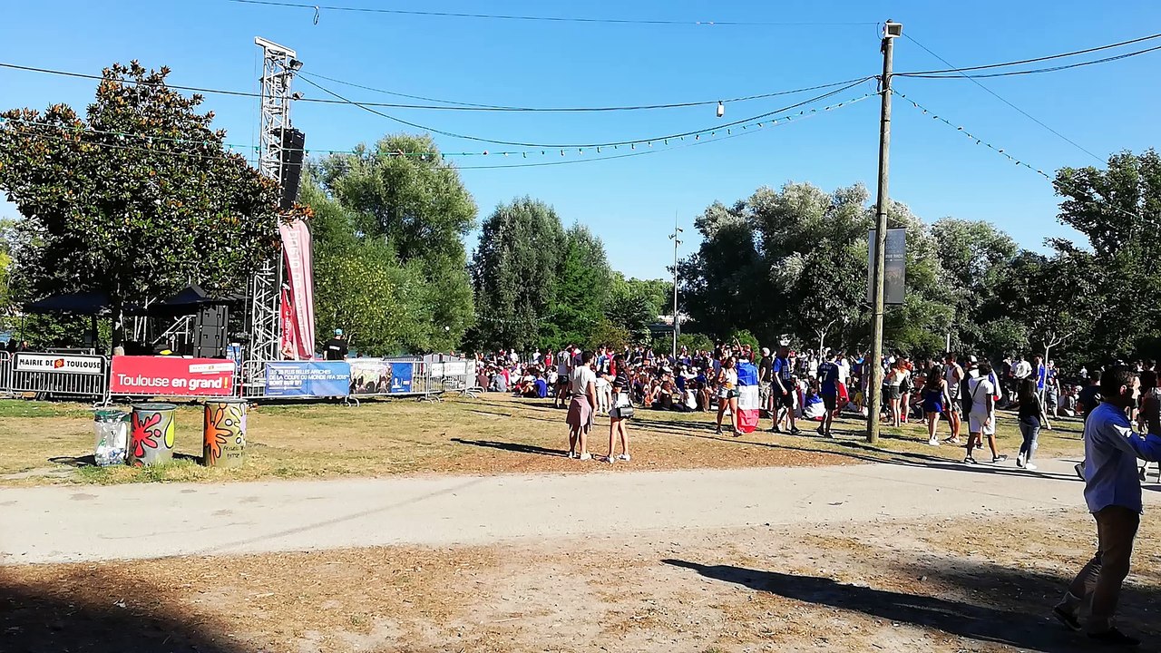 Premières ambiance à la Praire des Filtres avant la demi-finale
