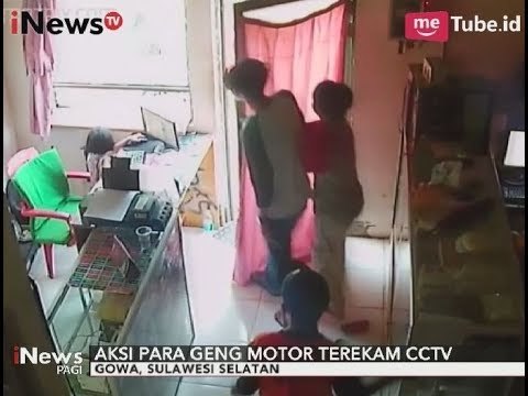 Seorang Anak Kecil Nyaris Terkena Lemparan Batu Dari Serangan Geng Motor - iNews Pagi 22/09