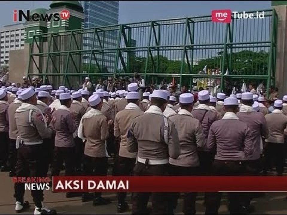 Kondisi Terkini di Depan Gedung DPR RI dalam Aksi Damai 299 - Breaking News 29/09