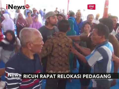 Rapat Relokasi Pedagang Pasar Kertosono Nganjuk Berlangsung Ricuh - iNews Petang 04/10