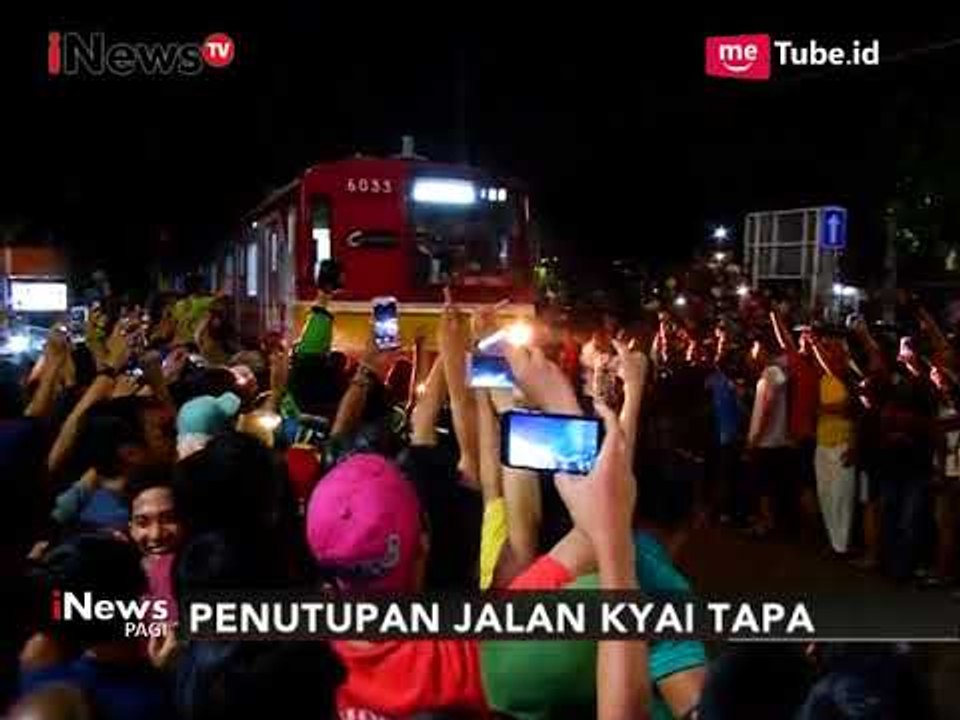 Ricuh Warga Imbas Penutupan Jalan Kyai Tapa - iNews Pagi 07/10