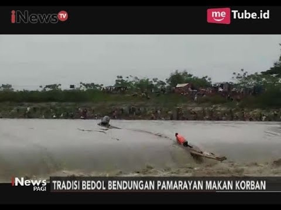 [Video Amatir] Detik-detik Tewasnya Korban Karena Tradisi Bedolan Pamarayan - iNews Pagi 13/10