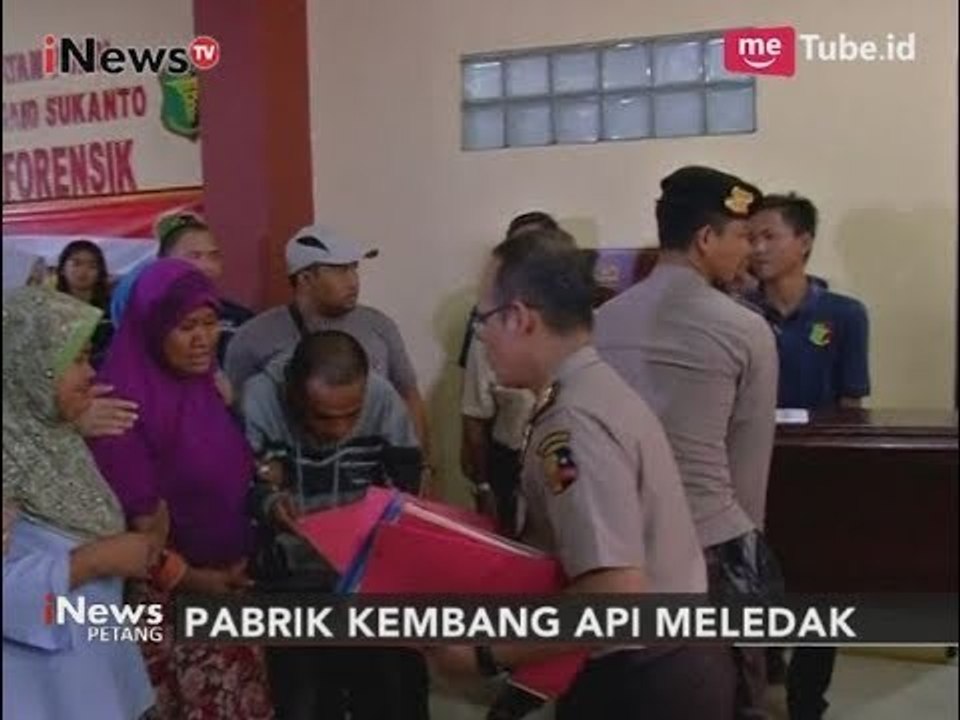 Tim DVI Polri Masih Mengidentifikasi 43 Korban Kebakaran Pabrik Petasan - iNews Petang 29/10