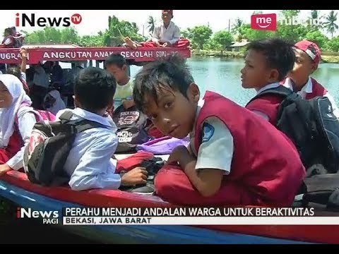 Unik!! Siswa SD di Bekasi Menaiki Perahu Demi Mencapai Sekolah - iNews Pagi 31/10