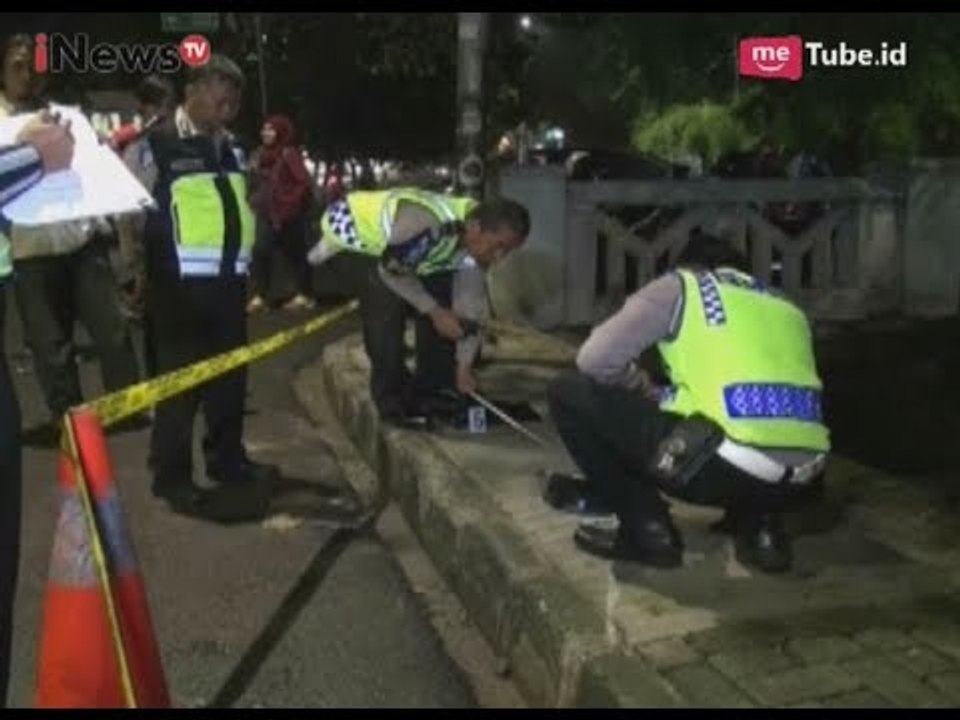 Polisi Melakukan Olah TKP di Lokasi Kecelakaan Ketua DPR RI Setnov - iNews Pagi 17/11