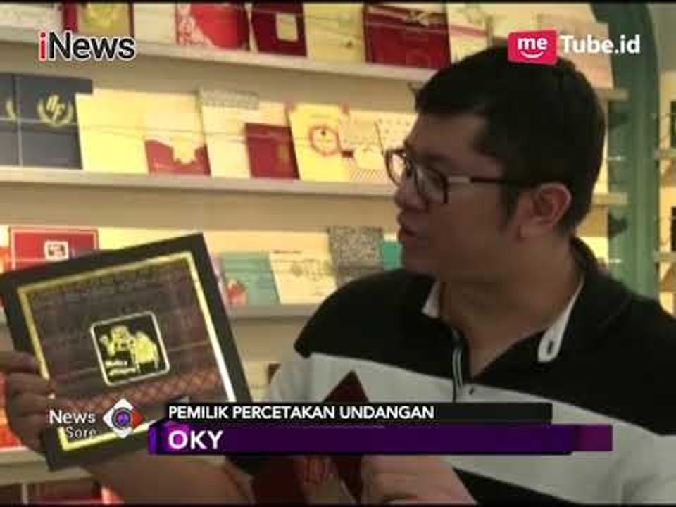 Undangan Pernikahan Kahiyang-Bobby Dihiasi Motif Ulos Langka - iNews Sore 22/11