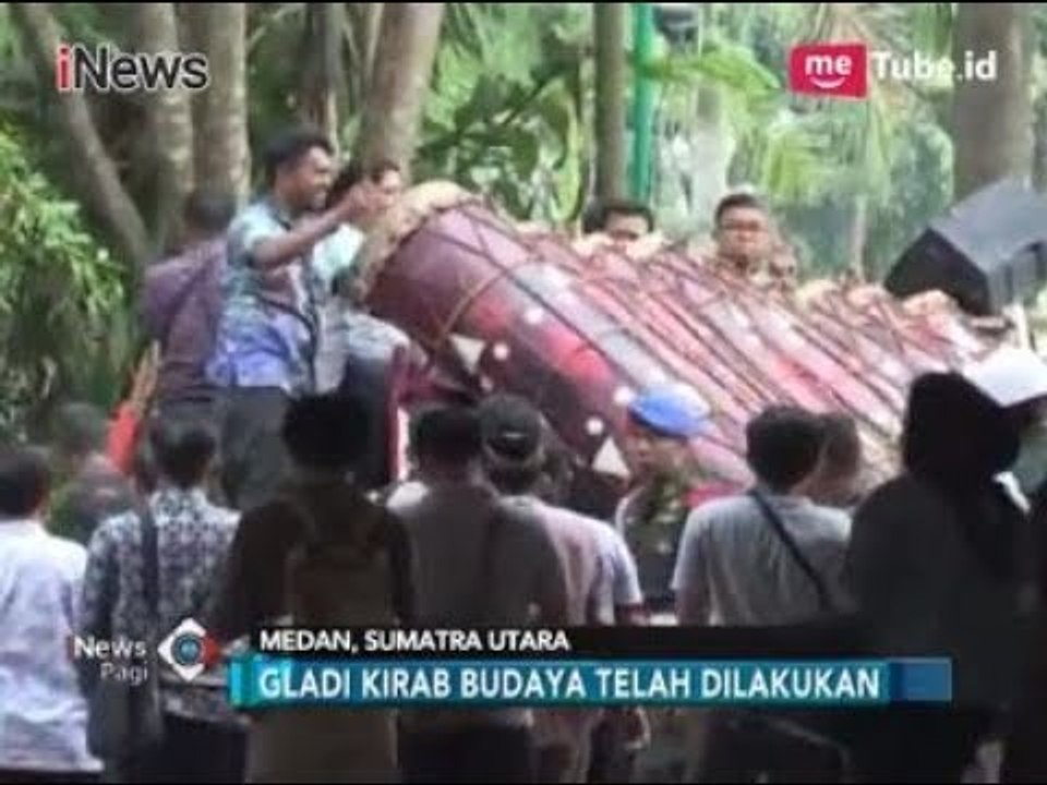 Warga Medan Antusias Melihat Gladi Kirab Budaya Pernikahan Kahiyang-Bobby - iNews Pagi 24/11