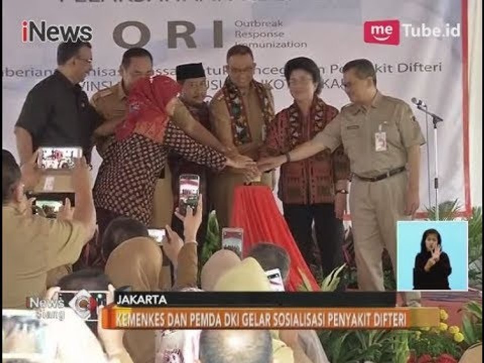 Menkes Bersama Gubernur Anies Gelar Sosialisasi Penyakit Difteri - iNews Siang 11/12