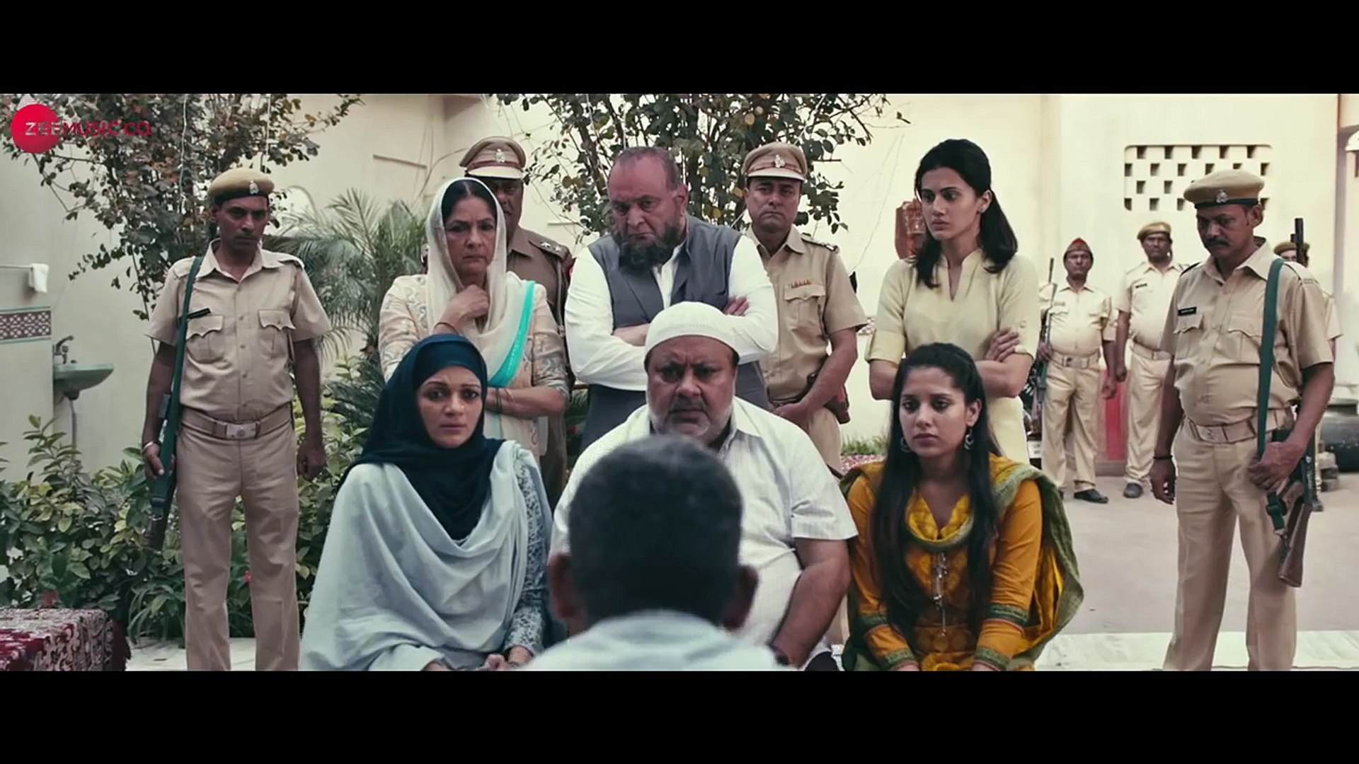 Mulk Official Trailer Rishi Kapoor Taapsee Pannu Anubhav Sinha 3rd Aug 2018