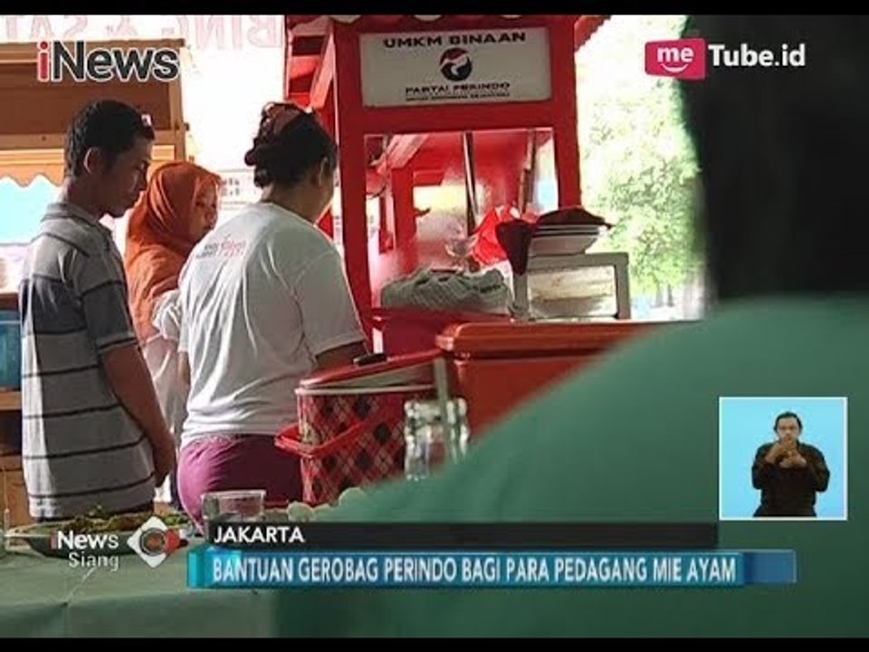 Dagangan Semakin Laris, Gerobak Gratis Perindo Membantu UMKM Sejahtera - iNews Siang 30/12