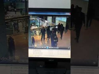 Rekaman CCTV Video 01, Detik-detik Ambruknya Selasar Gedung BEI - Breaking News 15/01