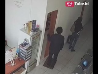 Waspada!! Berpura-pura Berobat, Sepasang Pasutri Malah Curi Hp Dokternya - Police Line 25/01