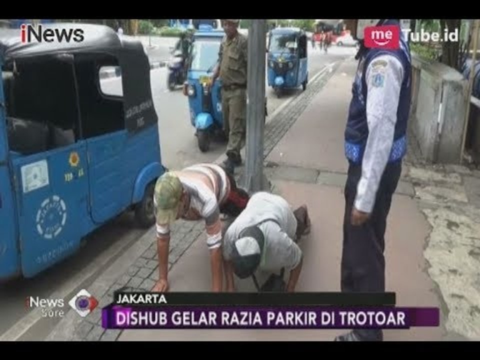 Push Up 20 Kali! Dishub Berikan Sanksi Kepada 2 Supir Bajaj saat Razia Trotoar - iNews Sore 27/01