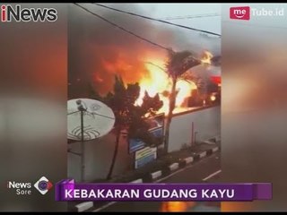 Video Amatir, Sebuah Gudang Kayu di Tangsel Dilalap Si Jago Merah - iNews Sore 03/02