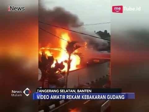 [Video Amatir] Dasyatnya Api Lahap Gudang Pabrik Kayu di Tangerang Selatan - iNews Malam 03/02
