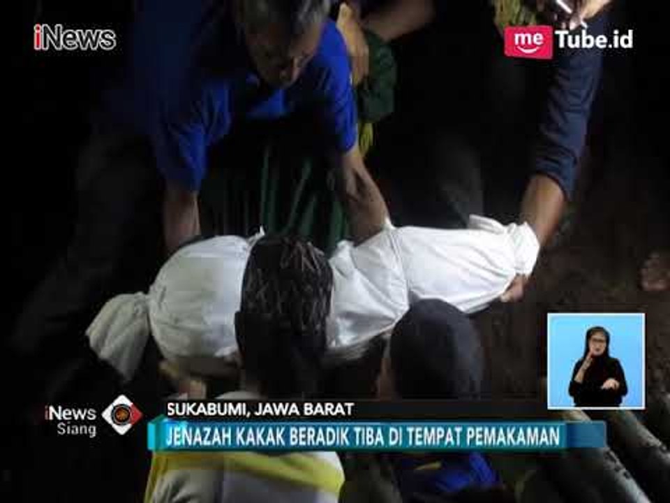 Jenazah Kakak-Adik Korban Longsor di Cijeruk Dimakamkan - iNews Siang 07/01