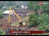 Alat Berat Dikerahkan Evakuasi 2 Korban Longsor di Puncak - Breaking News 06/02