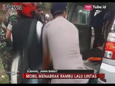 Evakuasi Korban Kecelakaan Maut Tanjakan Emen, Subang - Breaking News 10/02