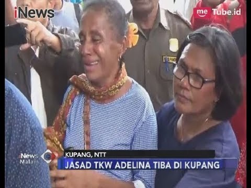 Isak Tangis Keluarga Sambut Kedatangan Jasad Adelina di Kupang - iNews Malam 18/02