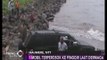 Sebuah Mobil Berisi Pasangan Selingkuh Terperosok ke Pinggir Laut di NTT - iNews Sore 19/02
