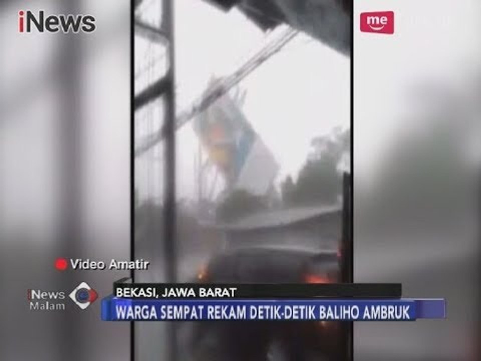 Video Amatir Detik-detik Baliho di Bekasi Roboh Diterjang Angin Kencang - iNews Malam 19/02