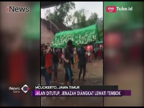 Memilukan!! Akses Jalan Ditutup, Jenazah Seorang Nenek Diangkat Lewati Tembok - iNews Sore 13/03