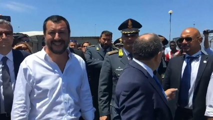Salvini: "La Ndrangueta y los traficantes de inmigrantes son la misma escoria"