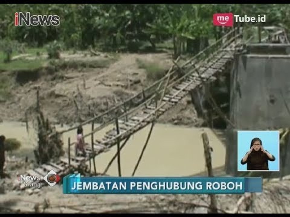 Roboh Diterjang Banjir, Warga Bojonegoro Terpaksa Bangun Jembatan dengan Kayu - iNews Siang 20/03
