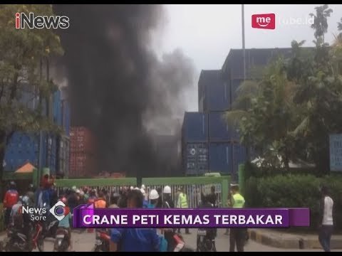Akibat Korsleting Listrik, Crane Peti Kemas di Pelabuhan Tj. Priok Ludes Terbakar - iNews Sore 24/03