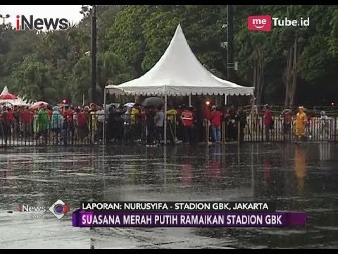 Meski Hujan, Suporter Tetap Dukung U19 Timnas Indonesia VS Jepang di SUGBK - iNews Sore 25/03