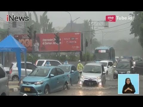Jakarta Mengalami Hujan Deras Disertai Angin saat Masa Perpindahan Cuaca - iNews Siang 25/04