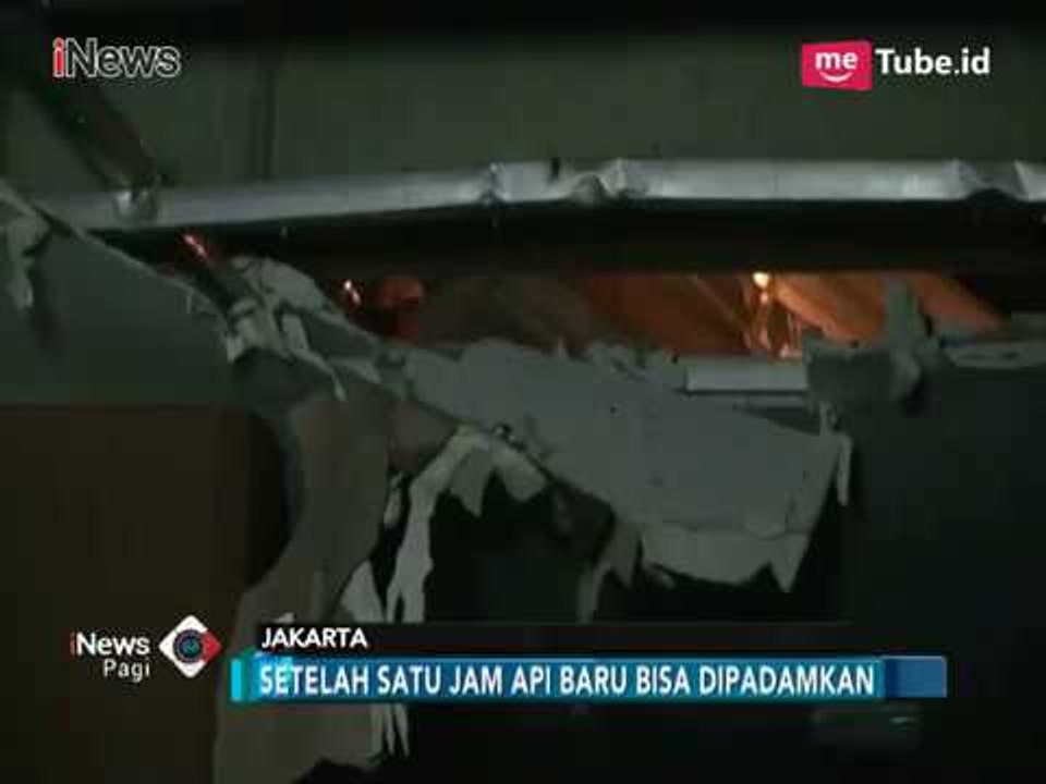 Atap SD di Jaktim Terbakar Akibat Tersambar Petir - iNews Pagi 29/04